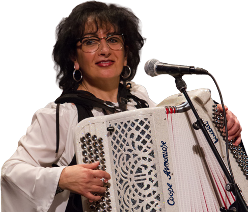 Mercedes Melis à l'accordéon